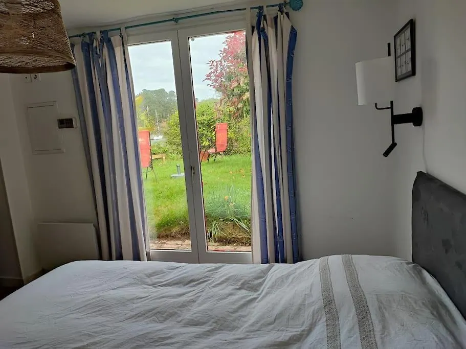 Maison 4 Personnes Face A La Mer Plouguerneau 0*,  France